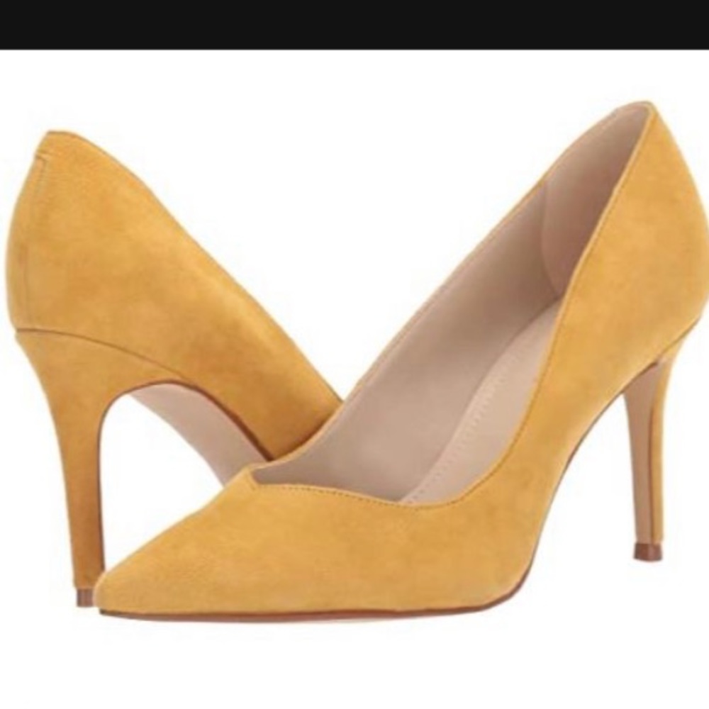 Brand New Marc Fisher - size 8.5M